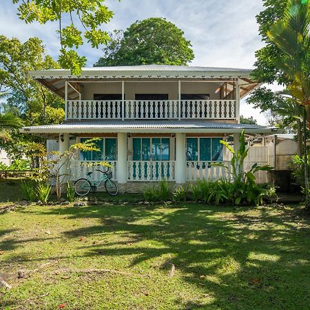 Casa Blanca Beachfront House With Shared Pool Access Pangea Lodge มันซานีโย ภายนอก รูปภาพ