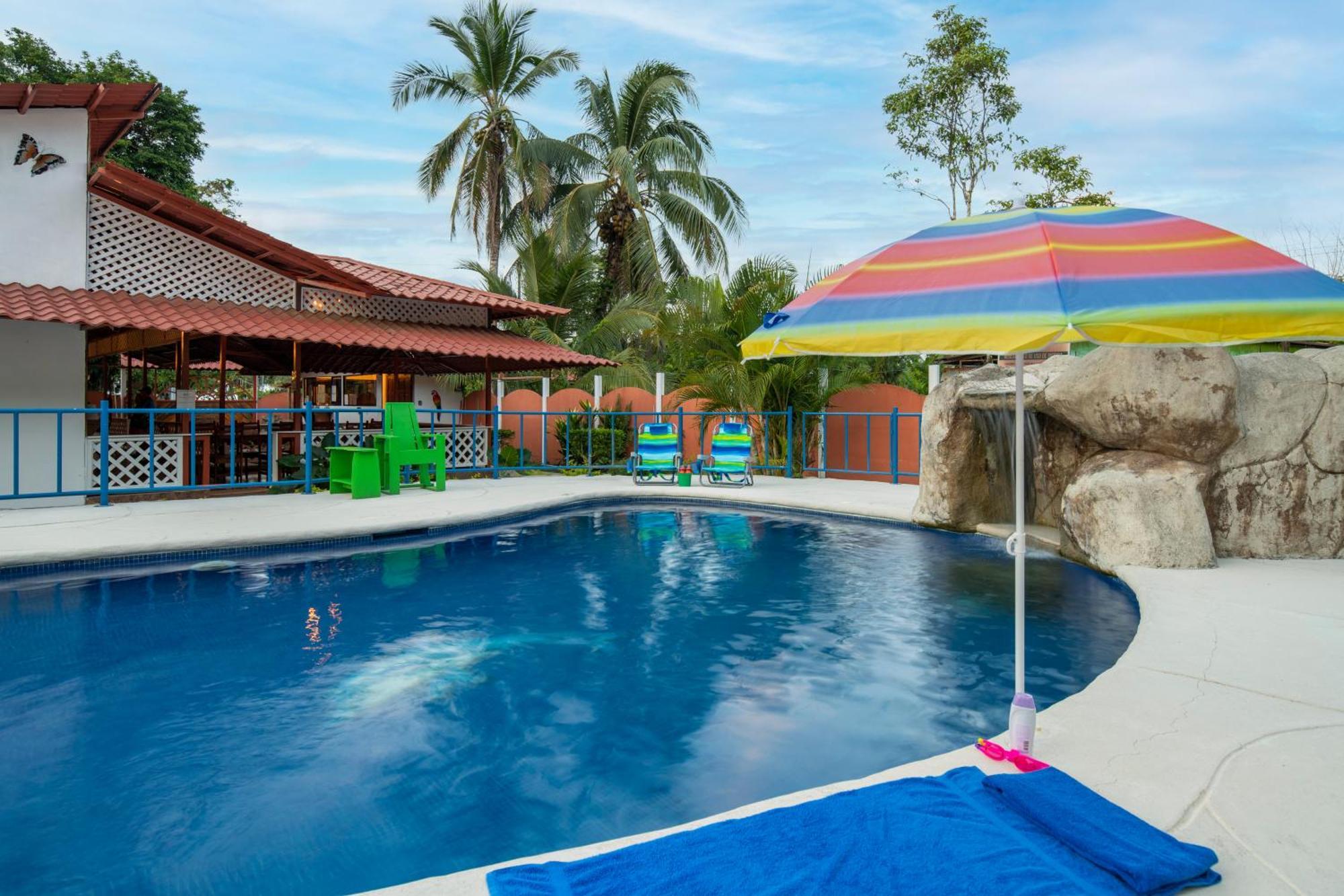 Casa Blanca Beachfront House With Shared Pool Access Pangea Lodge มันซานีโย ภายนอก รูปภาพ